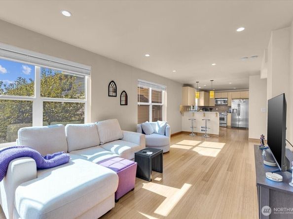 1719 SW Henderson Street, Seattle WA 98106
