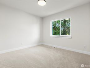 21425 116th Place SE, Kent WA 98031