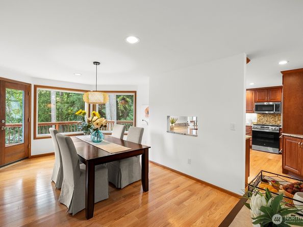 2310 Squak Mountain Loop SW, Issaquah WA 98027