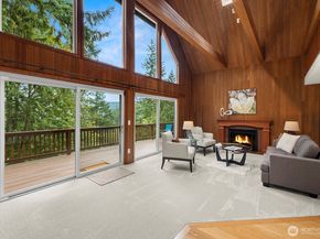 2310 Squak Mountain Loop SW, Issaquah WA 98027