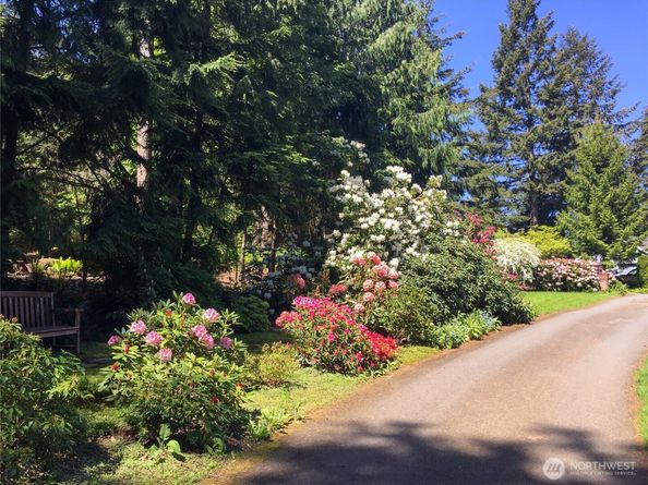 2310 Squak Mountain Loop SW, Issaquah WA 98027