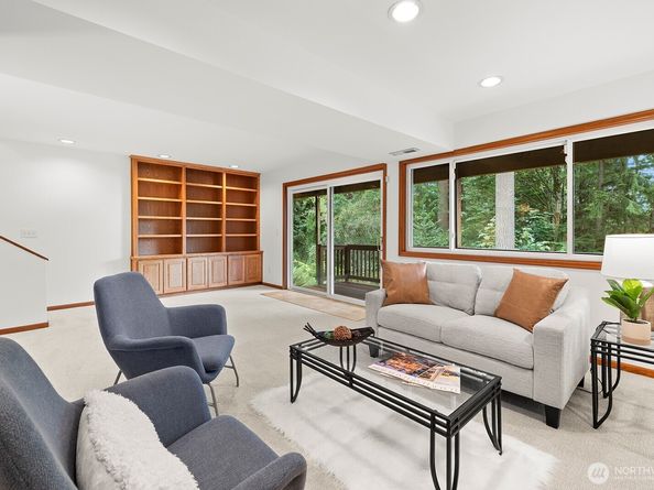 2310 Squak Mountain Loop SW, Issaquah WA 98027