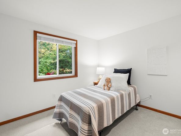 2310 Squak Mountain Loop SW, Issaquah WA 98027