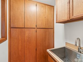 2310 Squak Mountain Loop SW, Issaquah WA 98027