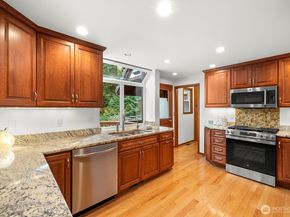 2310 Squak Mountain Loop SW, Issaquah WA 98027