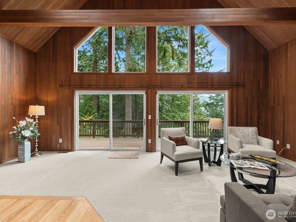 2310 Squak Mountain Loop SW, Issaquah WA 98027