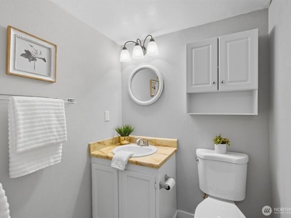 9416 1st Avenue NE 305, Seattle WA 98115