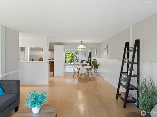 9416 1st Avenue NE 305, Seattle WA 98115
