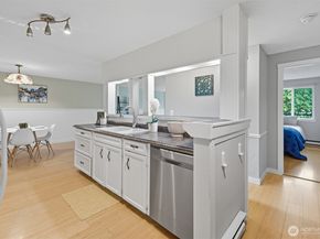 9416 1st Avenue NE 305, Seattle WA 98115
