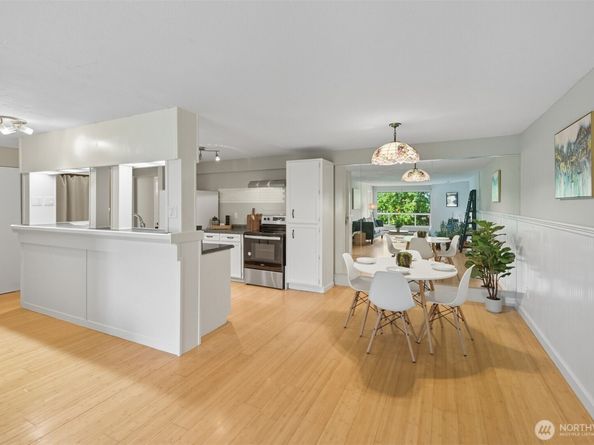 9416 1st Avenue NE 305, Seattle WA 98115