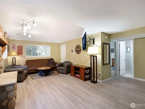 12418 SE 251st Place, Kent WA 98030