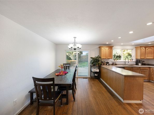 12418 SE 251st Place, Kent WA 98030