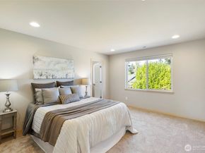 1060 Banyan Street, Bremerton WA 98310