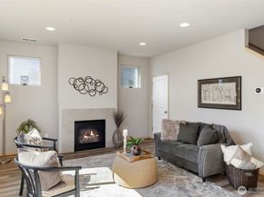 1060 Banyan Street, Bremerton WA 98310