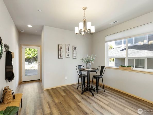 1060 Banyan Street, Bremerton WA 98310