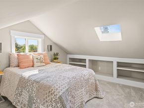9547 Wallingford Avenue N, Seattle WA 98103