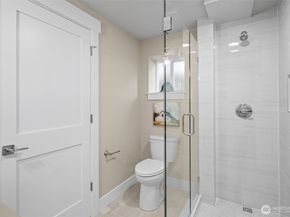 9547 Wallingford Avenue N, Seattle WA 98103