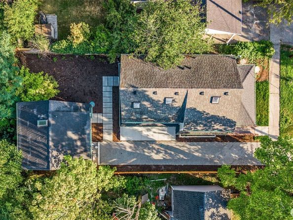 9547 Wallingford Avenue N, Seattle WA 98103
