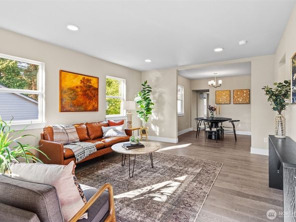 9547 Wallingford Avenue N, Seattle WA 98103