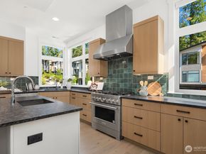 4255 216th Place SE, Issaquah WA 98029
