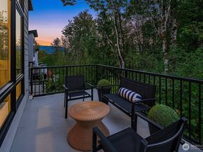 4255 216th Place SE, Issaquah WA 98029