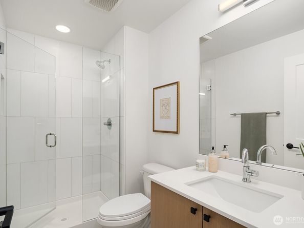 4255 216th Place SE, Issaquah WA 98029