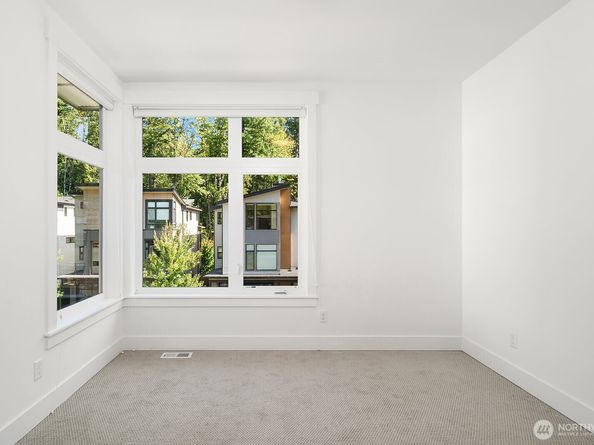 4255 216th Place SE, Issaquah WA 98029