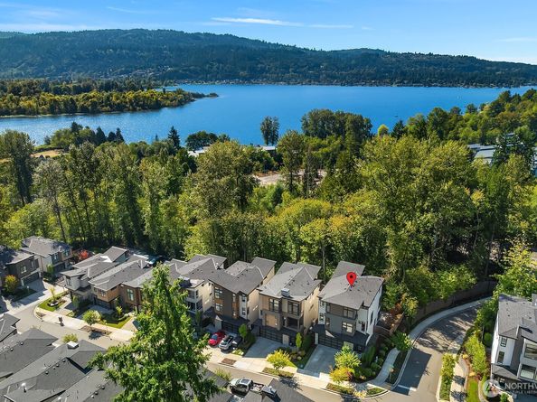 4255 216th Place SE, Issaquah WA 98029