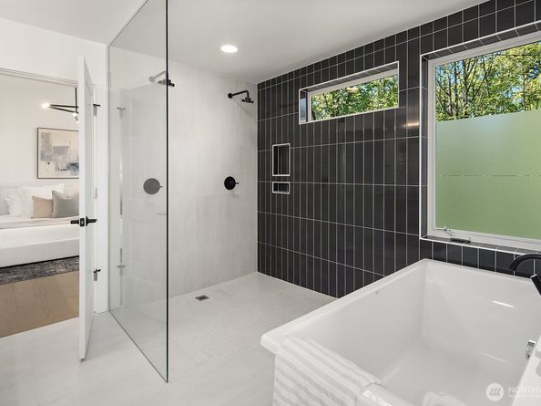 4255 216th Place SE, Issaquah WA 98029