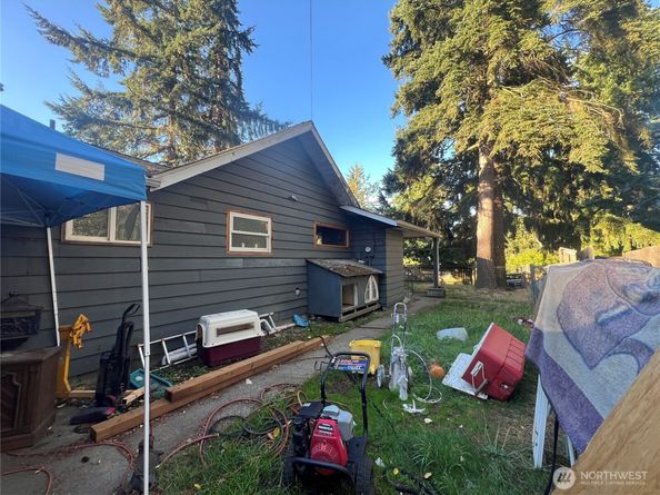 12054 3rd Avenue S, Seattle WA 98168