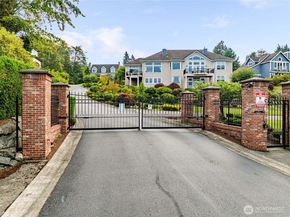 621 SW 295th Place, Federal Way WA 98023
