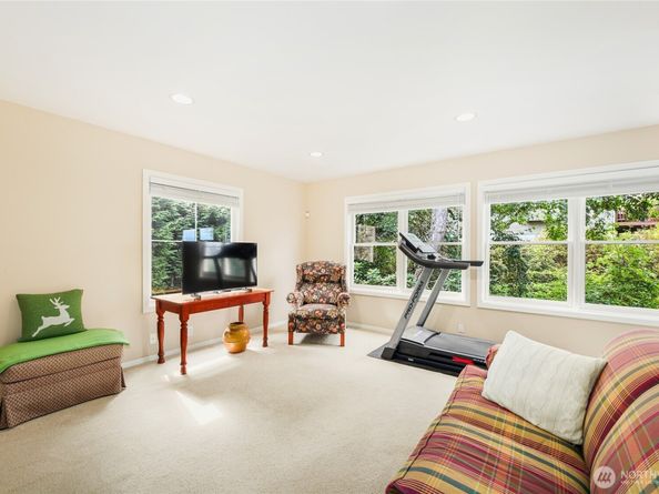 621 SW 295th Place, Federal Way WA 98023