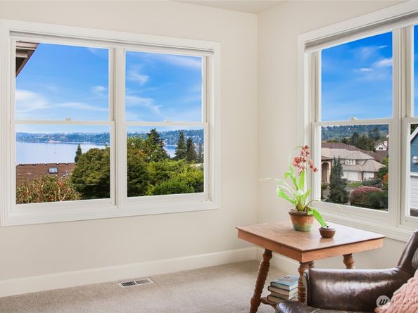621 SW 295th Place, Federal Way WA 98023