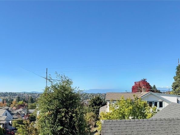 522 NE 81st Street, Seattle WA 98115