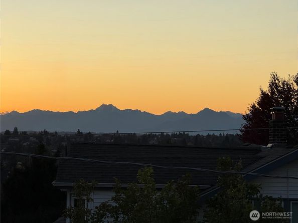 522 NE 81st Street, Seattle WA 98115