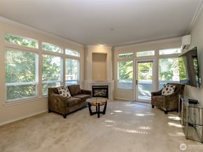 6918 208th Street SW 208, Lynnwood WA 98036