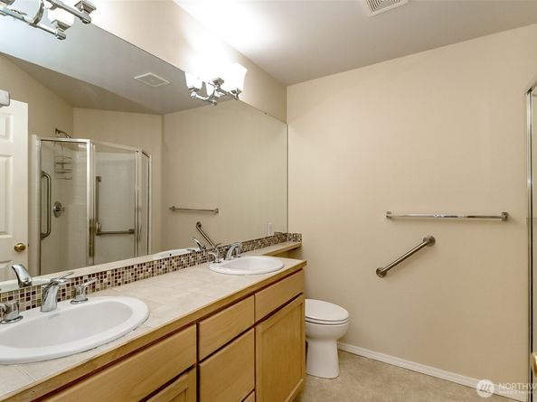 6918 208th Street SW 208, Lynnwood WA 98036