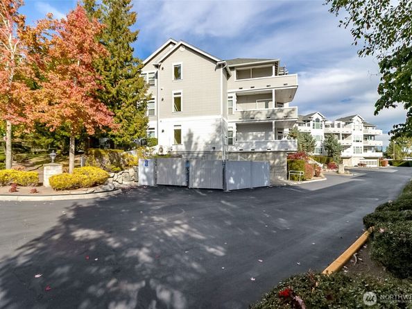 6918 208th Street SW 208, Lynnwood WA 98036