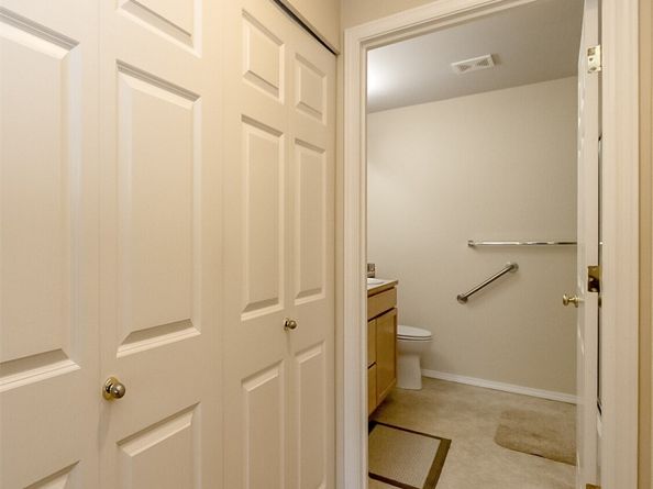 6918 208th Street SW 208, Lynnwood WA 98036