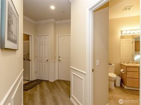 6918 208th Street SW 208, Lynnwood WA 98036