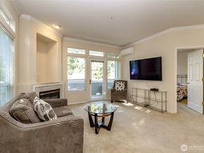6918 208th Street SW 208, Lynnwood WA 98036