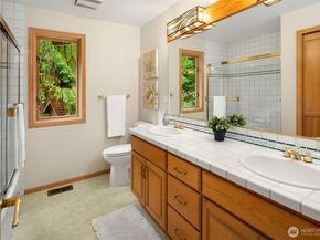 13205 NE 61st Street, Kirkland WA 98033
