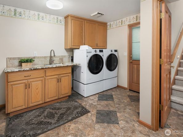 13205 NE 61st Street, Kirkland WA 98033