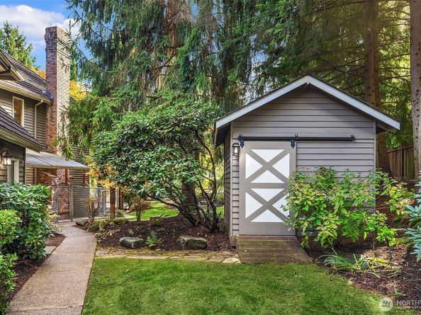 13205 NE 61st Street, Kirkland WA 98033