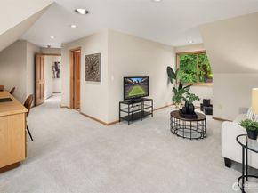 13205 NE 61st Street, Kirkland WA 98033