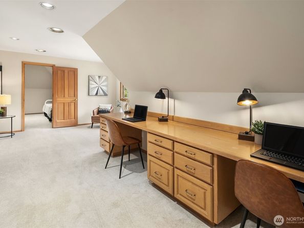 13205 NE 61st Street, Kirkland WA 98033