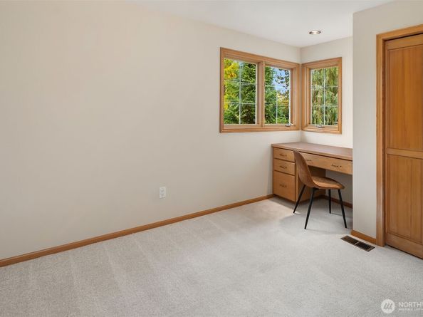 13205 NE 61st Street, Kirkland WA 98033