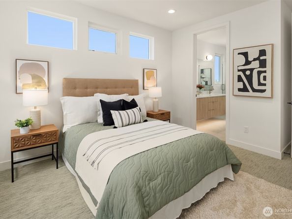 2009 Dexter Avenue N B, Seattle WA 98109