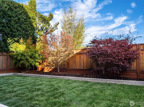 3406 38th Avenue W, Seattle WA 98199