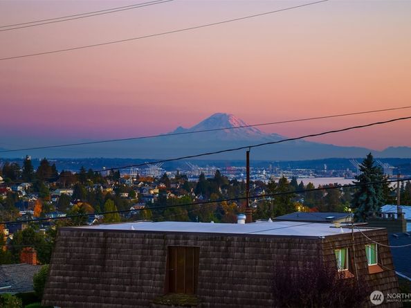 3406 38th Avenue W, Seattle WA 98199